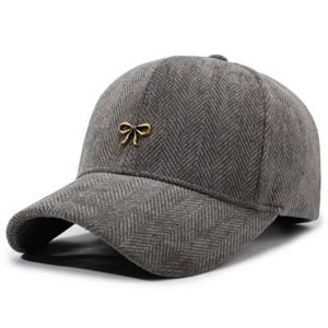Gorro de Béisbol Elegante de Invierno con Diseño de Pata de Gallo para Mujer, Gorro Deportivo Cálido con Lazo - Product Image 6
