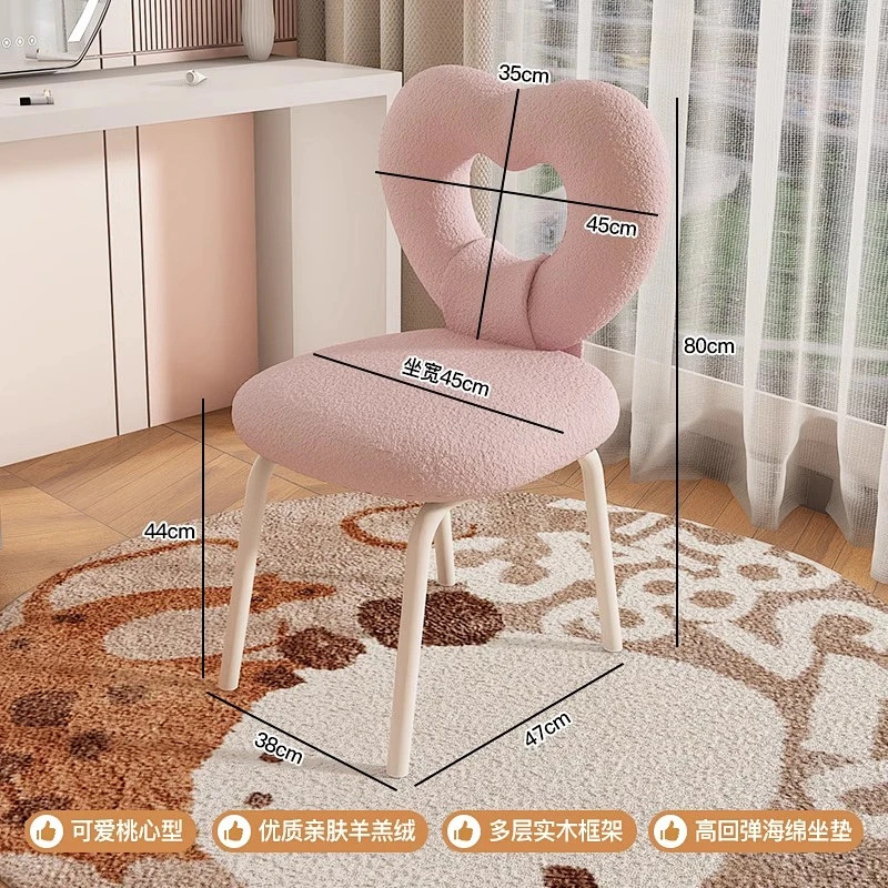 Chaise coeur rose
