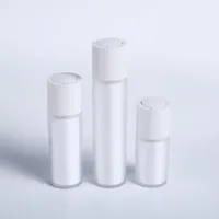 Bouteille de pompe sans air de glaçage vide de haute qualité de 15ml 30ml 50ml pour les produits de soin de la peau de sérum de lotion crème