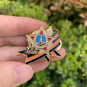 古董外观苏联俄罗斯乔治胸针奖章别针，用于徽章收藏家和历史展示用途 - Product Image 3