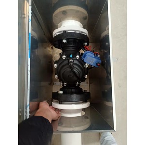 Válvula solenoide de irrigación con brida DN100 de plástico, tipo normalmente cerrado, con interruptor manual externo para uso agrícola - Product Image 5