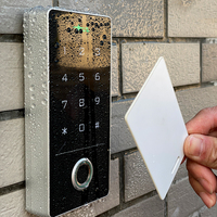 Système de lecteur de contrôle d'accès intelligent OUTUS au design moderne avec capteur d'empreintes digitales Wifi Tuya pour porte coulissante automatique pour villas