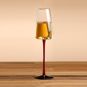 <span class=keywords><strong>Calice</strong></span> in Cristallo <span class=keywords><strong>a</strong></span> Forma di <span class=keywords><strong>Tulipano</strong></span> Fatto <span class=keywords><strong>a</strong></span> Mano per Bar, Ristoranti, Casa e Feste - Product Image 4