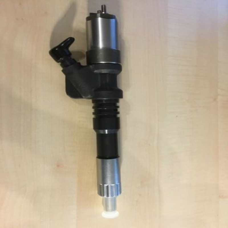 Injector nozzle 095000-0800 6156-11-3100 for Komatsu Excavator SA60125E-3, PC450LC-7 Common rail Injector 6156113100 095000-0800