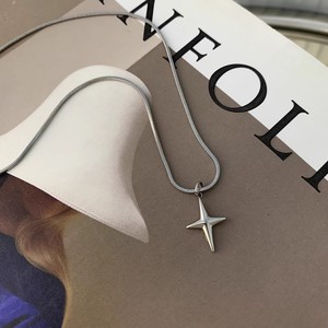 Collana con ciondolo a stella alla moda, catena in argento per donna, gioielli casual, catena per clavicola, lunghezza normale - Product Image 1