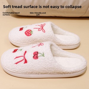 Nouvelles pantoufles douillettes pour homme et femme, avec motifs de fruits de dessin animé adorables, dessus en peluche d'<span class=keywords><strong>hiver</strong></span>, antidérapantes, à anneau d'orteil, semelle épaisse et chaude - Product Image 3