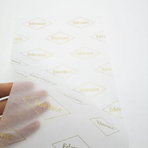Papel de Seda Blanco para Envolver Regalos con Impresión de Logotipo Dorado Personalizado para Cajas de Zapatos - Product Image 3