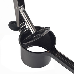 Patata Ricer de 15oz, trituradora y Ricer de patatas de acero inoxidable resistente - Product Image 6