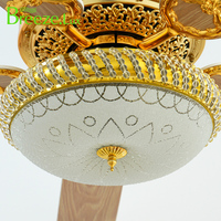 Ventilador de techo con luz LED personalizable de 110V, 5 aspas de madera, acabado dorado, Control remoto tradicional moderno para uso en el baño de la villa