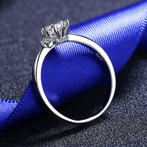 Plata 925 Original 0,8 quilates corte brillante diamante Moissanite anillo creativo piedras preciosas de lujo joyería de boda - Product Image 5