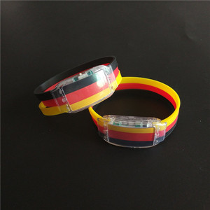 Pulsera de Silicona LED con Bandera Nacional, Precio de Fábrica, Resistente al Agua, Funciona con Batería, Gran Venta, Nueva Llegada - Product Image 2