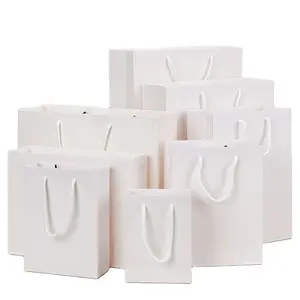 Saco de papel branco eco amigável, saco de compras de varejo com impressão para embalagem de roupas