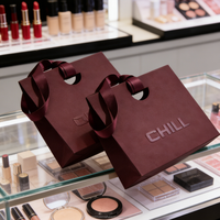 Sacs en papier bordeaux de luxe avec poignées découpées, personnalisés pour le shopping, le maquillage, la beauté, les bijoux, réutilisables, avec logo en relief