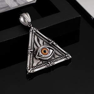 Pendentif Triangle Oeil d'Horus en Acier Inoxydable pour <span class=keywords><strong>Homme</strong></span> - Product Image 2