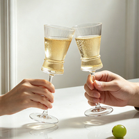 Vintage Verticale Geribbelde Glazen 290ml 9.8oz Elegante Champagne Glazen Fluit Wijnglas Kelk voor Bruiloft Bar Feest