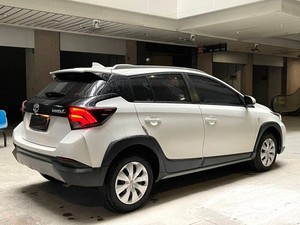 Sedán Usado Chino <span class=keywords><strong>2023</strong></span> de Bajo Consumo y <span class=keywords><strong>Precio</strong></span> Económico para Vitz <span class=keywords><strong>Yaris</strong></span> L 1.5L Automático LHD 5 Plazas Interior Oscuro Neumáticos R15 - Product Image 6