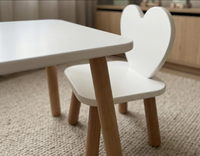 Table rectangulaire en bois pour enfants avec une chaise pour la salle de jeux des enfants, table d'activités et d'apprentissage Montessori pour tout-petits
