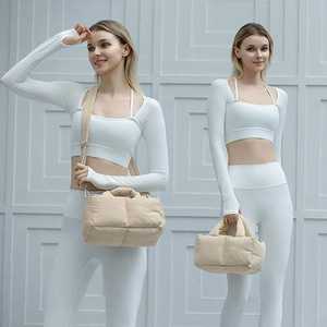 Sac à main moelleux personnalisé en usine, sac à main moelleux pour femmes, sac à bandoulière - Product Image 1