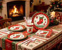 Ensemble de vaisselle jetable sur le thème de Noël tout-en-un : assiettes, gobelets, serviettes