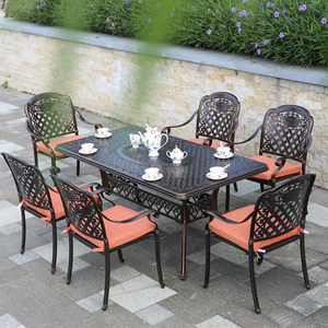 Elegante Juego de Mesa y Sillas de Aluminio Fundido para Exteriores, Estilo Campestre, Desmontable, para Patios, Balcones, Villas y Jardines - Product Image 1