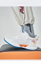 Nouvelles chaussures de basketball amortissantes antidérapantes à bout fermé, légères, en maille respirante, baskets de sport pour étudiants, printemps automne hiver