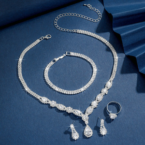 Juego de Joyería Nupcial de Lujo con Diseño Floral de Perlas y Diamantes de Imitación Plateados para Mujer, Accesorios de Moda para Bodas y Eventos Nocturnos, Venta al Por Mayor - Product Image 3