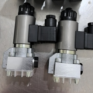 โซลินอยด์ไฮดรอลิกซีรีส์ Gr Gs Gz Gr2-3-g24 รุ่น Gr2-0kbg5/30x48 G21-1-g24 G3-0-g24 Gs2-12-gm24 G3-1-g24 G3 -12-gm24 ของแท้ใหม่ - Product Image 1