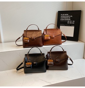 Vente en gros de sac à bandoulière de grande capacité style vintage pour femmes sac à bandoulière de luxe minimaliste avec petit portefeuille - Product Image 3