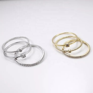Großhandel Custom Women Sterling Silber Minimalisti scher Schmuck 18 Karat vergoldeter Zirkon Zierliche dünne Mehrfach stapel ringe - Product Image 5