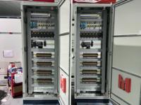 Tableau de commande électrique professionnel PLC avec protection IP55 pour l'automatisation industrielle, les groupes électrogènes diesel et les centres commerciaux