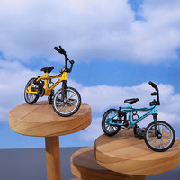 Porte-clés créatif mini vélo, exquis porte-clés 3D cycliste montagne pour sac de couple, cadeau, vente en gros