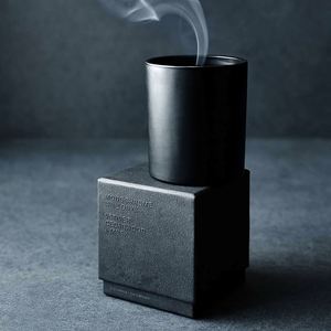 Ensemble de bougies aromatiques luxueuses OEM |   Bougies artisanales en cire de soja 100 % biologique dans des pots en céramique pour le Nouvel An, les anniversaires et plus encore - Product Image 2