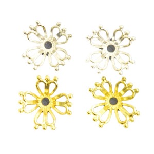 Hubu, venta al por mayor, accesorios de joyería Diy, soporte de flores, de 18mm copa de vino de cuatro hojas, 8 estambres altos de centro de flores de la mañana - Product Image 1