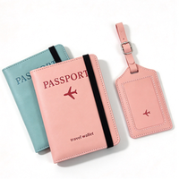 Ensemble de couvre-passeport et d'étiquettes de bagages personnalisés en gros avec logo, portefeuille de voyage en PU multicolore pour les voyages en avion