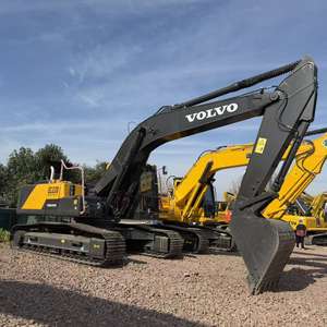 Excavadora de cadenas mediana Volvo EC220 de 22 toneladas en venta - Product Image 1