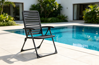 Chaise pliante d'extérieur légère en plastique, conception à double pliage, avec bande métallique durable résistante à la corrosion, pour jardin, vente en gros
