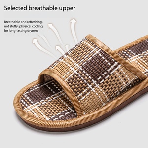 Ciabatte Estive <span class=keywords><strong>da</strong></span> <span class=keywords><strong>Uomo</strong></span> in Rattan Intrecciato, Scarpe <span class=keywords><strong>da</strong></span> <span class=keywords><strong>Casa</strong></span> Leggere Antiscivolo con Punta Aperta, Infradito per l'Estate - Vendita all'Ingrosso - Product Image 3