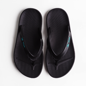 Sandalias Elegantes y Atemporales para Niños, Totalmente Negras, con Punta Abierta y Plantilla Contorneada para la Escuela y Actividades al Aire Libre - Product Image 5