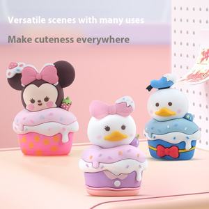 Alla moda simpatica <span class=keywords><strong>famiglia</strong></span> di Topolino e serie congelata adesivi per torte magnetiche ornamenti fatti a mano giocattoli per donne in scatole misteriose - Product Image 4