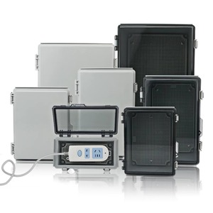 Caja de Distribución Impermeable de Plástico IP66 Gris Blanco Transparente con Puerto USB para Uso Doméstico y Exterior - Product Image 2