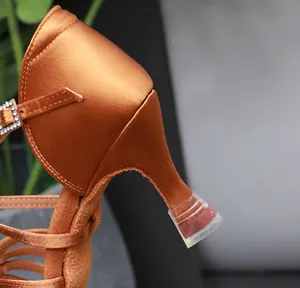 Yüksek kalite yüksek topuklu topuk koruma kapağı Latin dans ayakkabıları silikon kapak