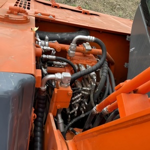 รถขุดไฮดรอลิกตีนตะขาบฮิตาชิ Zx80 Zx75 Zx120 Zx200 มือสอง เหมาะสำหรับงานก่อสร้าง 8 ตัน รถขุดขนาดเล็กฮิตาชิ ZX70-5A มือสอง - Product Image 5