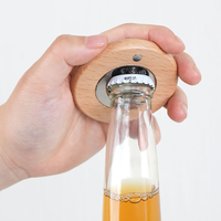 Ouvre-bouteille rond en bois moderne pour fête de mariage, avec aimant magnétique en acier inoxydable, ouvre-bouteille en bois pour les invités