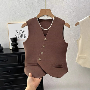 Col <span class=keywords><strong>en</strong></span> v tricoté irrégulier sans manches <span class=keywords><strong>gilet</strong></span> femmes 2024 été nouveau style étranger <span class=keywords><strong>gilet</strong></span> haut court respirant 120 - Product Image 1