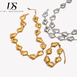 Conjunto <span class=keywords><strong>de</strong></span> Collar y Pulsera Dreamshow <span class=keywords><strong>de</strong></span> Acero Inoxidable Chapado en Oro, Diseño <span class=keywords><strong>de</strong></span> Eslabones Orgánicos Gruesos, Joyería <span class=keywords><strong>de</strong></span> Moda - Product Image 1