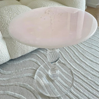Table d'appoint en marbre rose de style Ins avec base en acrylique transparente pour la décoration moderne du salon et de la chambre à coucher