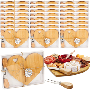 Plateau à fromages carré en bambou, mini-plateau à charcuterie, ensemble cadeau avec couteau, non toxique, passe au lave-vaisselle, mariage, baby shower, Saint-Valentin, remerciement - Product Image 1