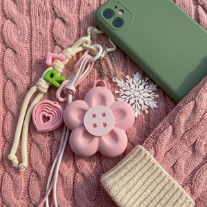 Llavero con botón de flor rosa, colgante para bolso con copo de nieve y corazón impreso en 3D, accesorio para mochila con cierre de estrella de estilo coquette, colgante personalizado - Product Image 3