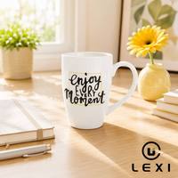 Profitez de chaque instant – Tasse à café en céramique blanche avec cadre jaune et lettrage manuscrit – Tasse à thé en porcelaine pour la maison, le bureau, la cuisine, ou comme cadeau