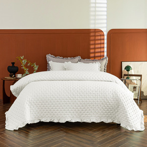 Juego de Ropa de Cama Acolchada de Tres Piezas Estilo Europeo, Cubrecama Liso con Acabado Lijado para Edredones de Aire Acondicionado - Product Image 6